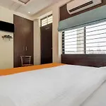 Hotel Radha Nikunj Residency